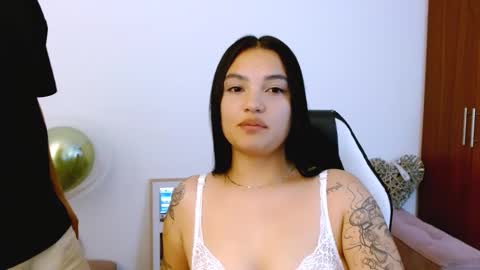 Snapshot of gaby_saikozz chatting on October 2025 04:24:01 AM My name is Gabriela.. nice to meet you thumbs up please its very important to me online show from October 2025 04:24:01 AM