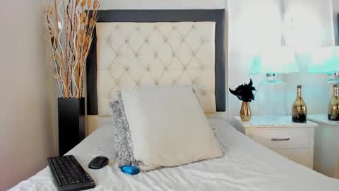  Gale  online show from October 2025 01:10:02 PM