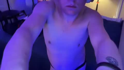 Snapshot of gallowsjackirl chatting on December 2024 06:02:02 AM gallowsjackirl online show from December 2024 06:02:02 AM