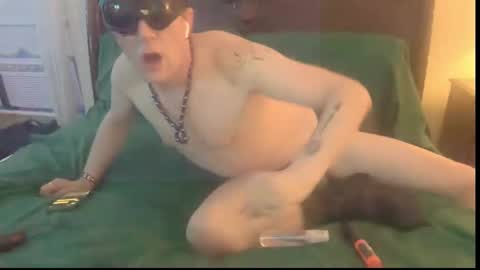 Snapshot of gallowsjackirl chatting on October 2025 06:36:01 AM gallowsjackirl online show from October 2025 06:36:01 AM