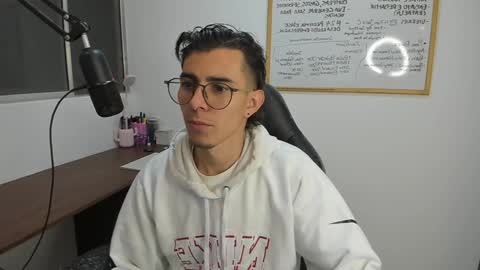 Snapshot of gametommy chatting on December 2024 09:50:01 PM Tommy online show from December 2024 09:50:01 PM