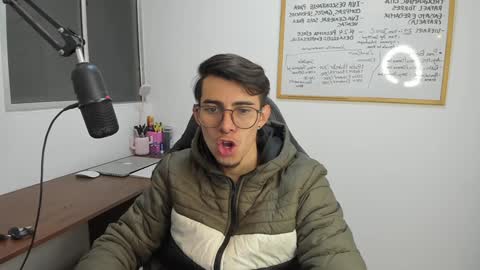 Snapshot of gametommy chatting on January 2025 12:03:01 AM Tommy online show from January 2025 12:03:01 AM