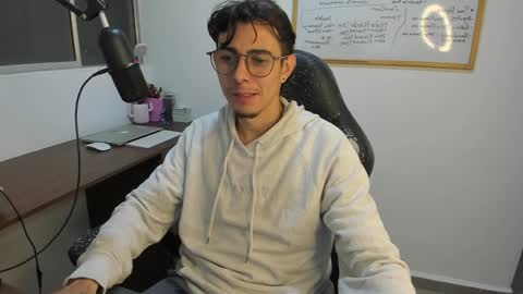 Snapshot of gametommy chatting on January 2025 03:11:02 AM Tommy online show from January 2025 03:11:02 AM