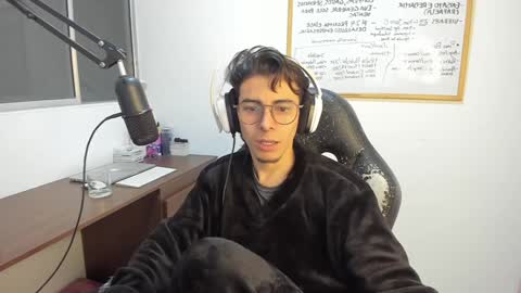 Snapshot of gametommy chatting on January 2025 08:51:02 PM Tommy online show from January 2025 08:51:02 PM
