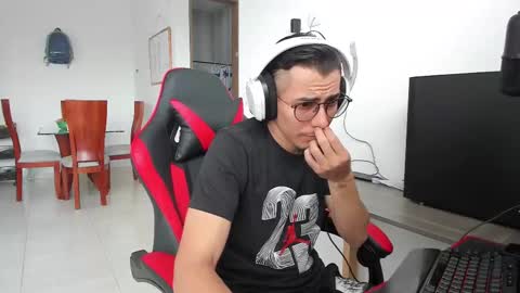 Snapshot of gametommy chatting on March 2025 03:48:02 PM Tommy online show from March 2025 03:48:02 PM