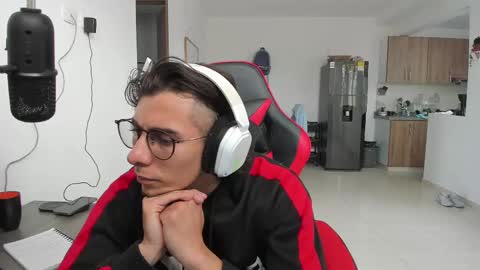 Snapshot of gametommy chatting on March 2025 06:33:01 PM Tommy online show from March 2025 06:33:01 PM