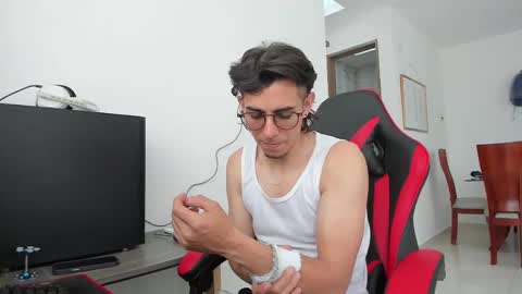 Snapshot of gametommy chatting on March 2025 04:44:02 PM Tommy online show from March 2025 04:44:02 PM