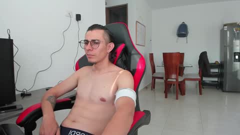 Snapshot of gametommy chatting on March 2025 10:28:02 PM Tommy online show from March 2025 10:28:02 PM