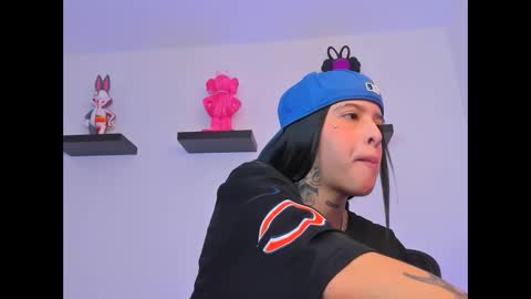 Snapshot of gangster_girl chatting on March 2025 12:37:02 AM GANG online show from March 2025 12:37:02 AM