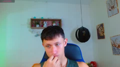 Snapshot of garuo_18 chatting on December 2025 04:45:02 PM garuo_18 online show from December 2025 04:45:02 PM