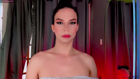 Vnecis Marn online show from February 2025 04:00:02 PM