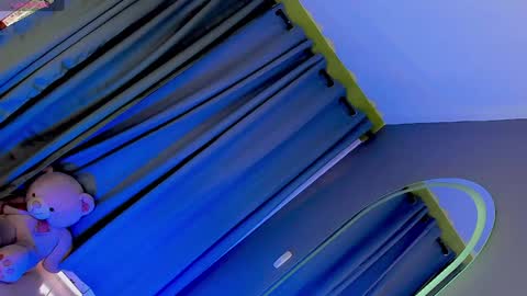 Vnecis Marn online show from February 2025 08:28:01 PM