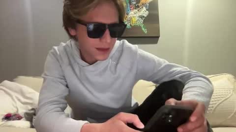 Snapshot of gavinnumbers chatting on December 2025 10:59:02 PM gavinnumbers online show from December 2025 10:59:02 PM