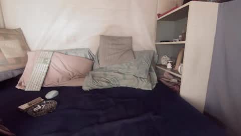 Snapshot of gayrobbin chatting on October 2025 11:39:02 AM gayrobbin online show from October 2025 11:39:02 AM