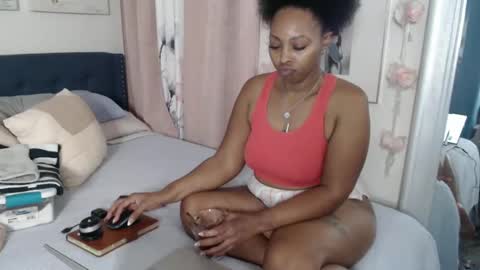 The Empress online show from September 2025 10:20:02 AM