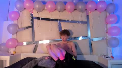 Snapshot of genesis_ask chatting on November 2025 04:23:02 AM Genesis online show from November 2025 04:23:02 AM