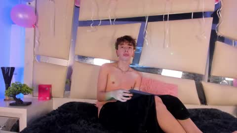 Snapshot of genesis_ask chatting on November 2025 05:39:01 AM Genesis online show from November 2025 05:39:01 AM