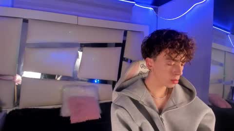 Snapshot of genesis_ask chatting on November 2025 03:20:01 AM Genesis online show from November 2025 03:20:01 AM