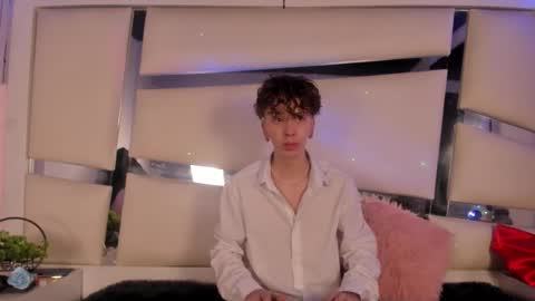 Snapshot of genesis_ask chatting on December 2025 04:54:01 AM Genesis online show from December 2025 04:54:01 AM