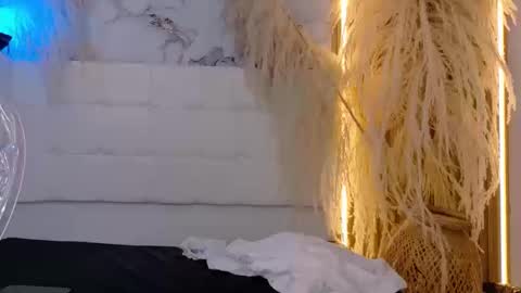 genesisrea__ online show from September 2025 09:41:02 PM