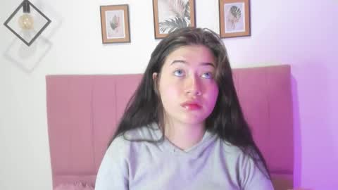 Snapshot of gennesis_love chatting on October 2025 01:38:01 AM Sofia online show from October 2025 01:38:01 AM