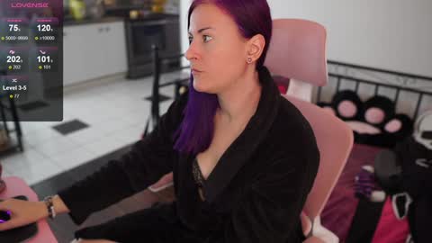 Genny Rock   and  online show from December 2024 04:14:02 PM