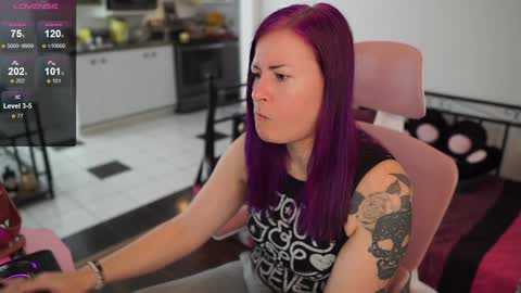 Genny Rock   and  online show from December 2024 03:37:01 PM