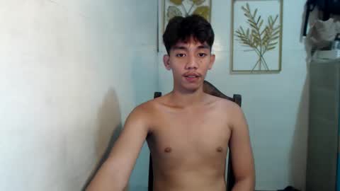 Snapshot of gentlemanlustx chatting on November 2025 08:58:02 AM Rayl online show from November 2025 08:58:02 AM