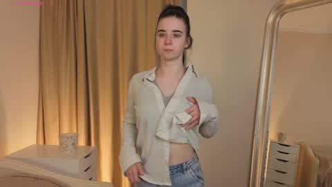 My name is Kelly online show from October 2025 03:10:02 AM