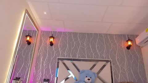    online show from September 2025 12:38:02 PM