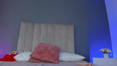 Geraldine Curve  online show from February 2025 06:08:02 PM