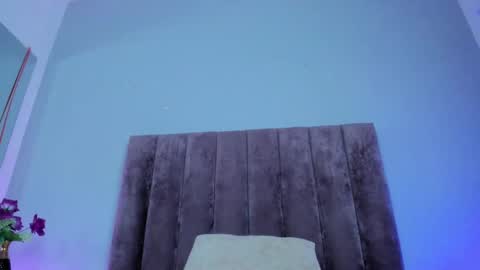 Geraldine Curve  online show from February 2025 04:05:02 PM