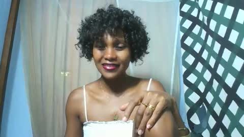 Snapshot of gggloria chatting on November 2025 06:10:01 PM gggloria online show from November 2025 06:10:01 PM