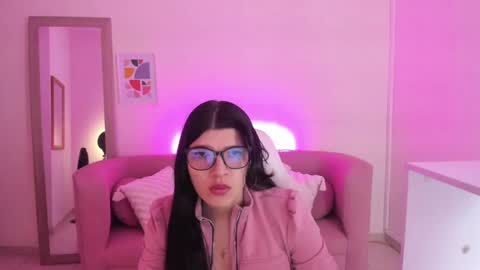 Snapshot of gia_brawn chatting on October 2025 11:32:02 AM Gia online show from October 2025 11:32:02 AM