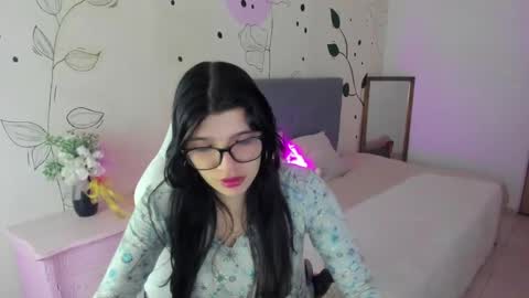 Snapshot of gia_brawn chatting on October 2025 11:40:01 AM Gia online show from October 2025 11:40:01 AM