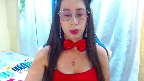 Snapshot of gia_leinn chatting on October 2025 10:11:02 PM Gia online show from October 2025 10:11:02 PM