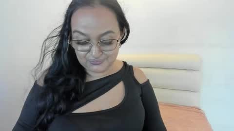 nahomi online show from December 2024 06:21:01 AM