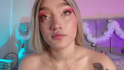 Snapshot of giaa_ross chatting on December 2024 11:55:01 AM Gia online show from December 2024 11:55:01 AM