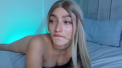 Snapshot of giaa_ross chatting on January 2025 05:56:01 PM Gia online show from January 2025 05:56:01 PM