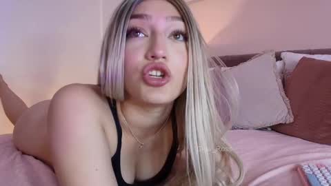 Snapshot of giaa_ross chatting on February 2025 02:37:01 PM Gia online show from February 2025 02:37:01 PM