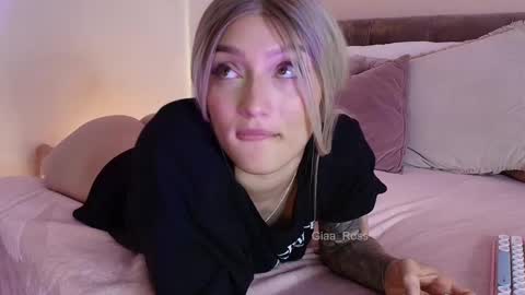 Snapshot of giaa_ross chatting on February 2025 06:21:01 PM Gia online show from February 2025 06:21:01 PM