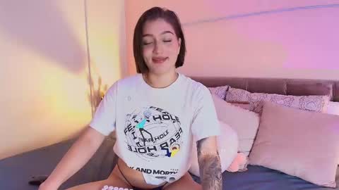Snapshot of giaa_ross chatting on March 2025 02:56:02 PM Gia online show from March 2025 02:56:02 PM