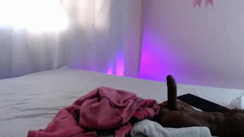 Gia online show from October 2025 03:18:01 PM