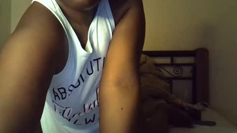 Snapshot of giannah01 chatting on October 2025 08:31:01 PM Giannah online show from October 2025 08:31:01 PM