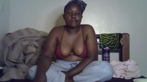 Snapshot of giannah01 chatting on October 2025 08:07:01 PM Giannah online show from October 2025 08:07:01 PM