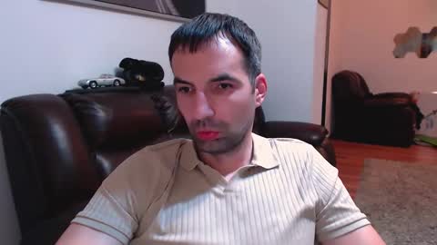 Snapshot of gianni_lion chatting on November 2025 09:47:01 PM Gianni online show from November 2025 09:47:01 PM