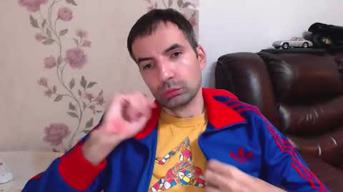 Snapshot of gianni_lion chatting on November 2025 06:06:01 PM Gianni online show from November 2025 06:06:01 PM