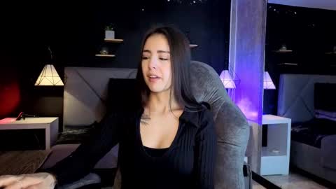 Gia online show from October 2025 01:12:01 PM