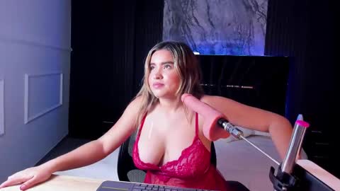 Snapshot of gigiidoll chatting on February 2025 02:31:02 PM Gigi Doll online show from February 2025 02:31:02 PM