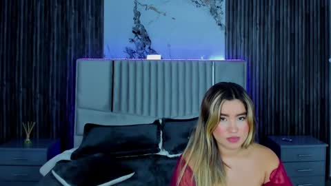 Snapshot of gigiidoll chatting on February 2025 02:36:01 PM Gigi Doll online show from February 2025 02:36:01 PM